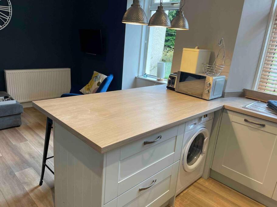 Cosy James Street Park 2 Bedroom, Ground Floor Apartment, Garden Helensburgh Eksteriør bilde